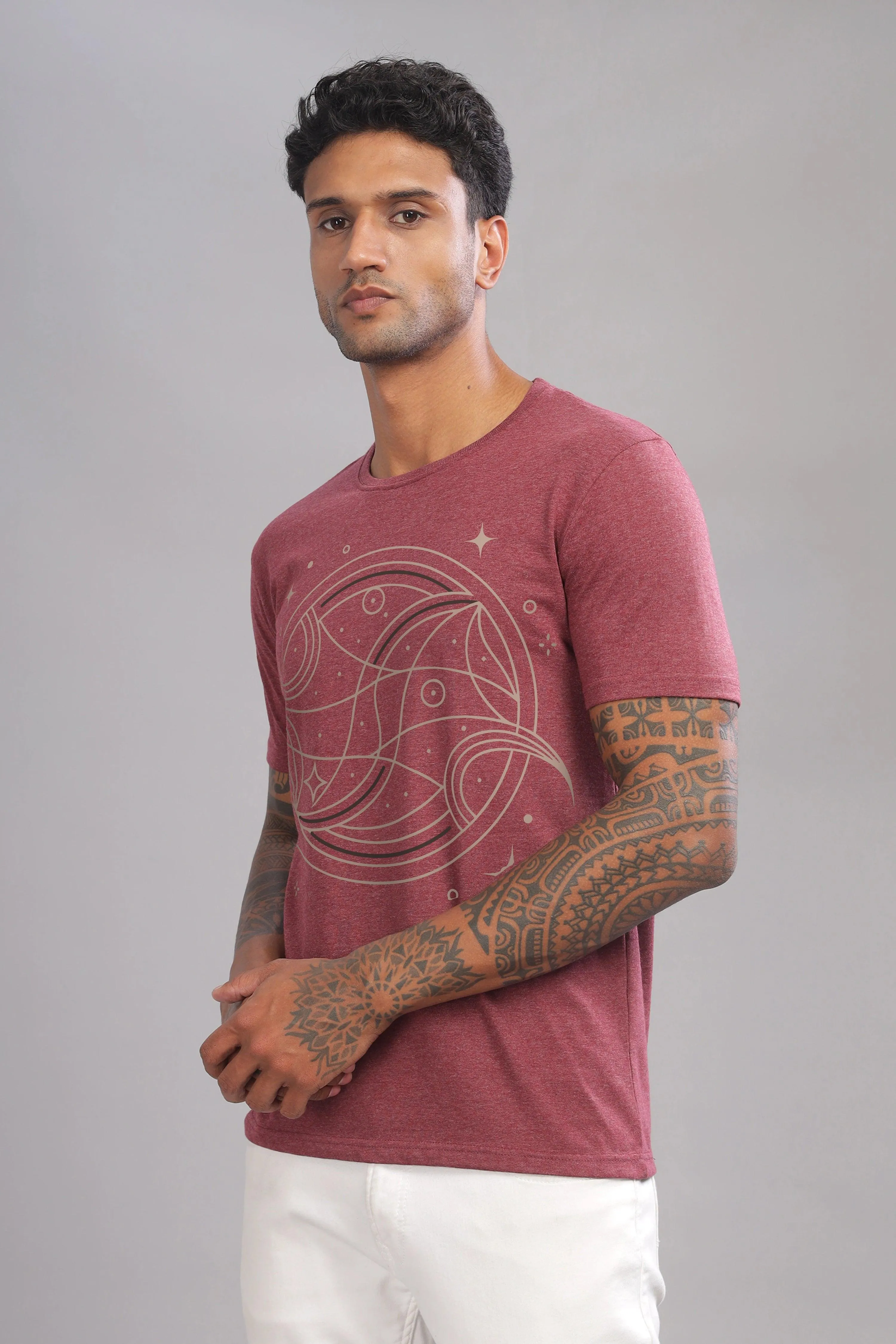 Peaceful Piscean Maroon Half Sleeve Printed Round Neck T-Shirt